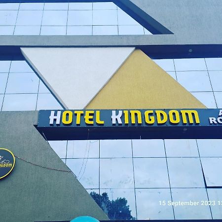 Hotel Kingdom Gandhinagar Eksteriør billede